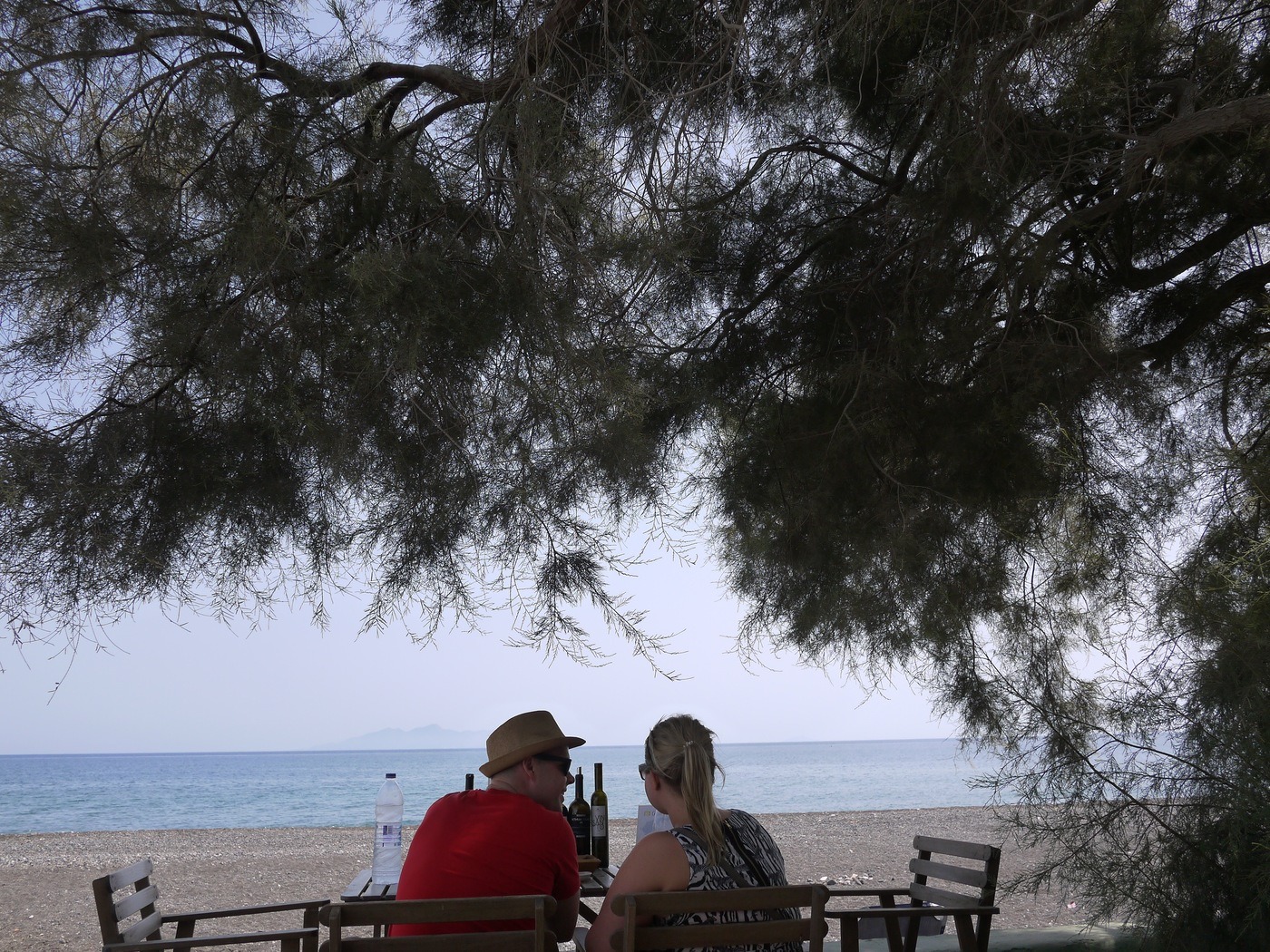 Couple sitting at a table at Gaia Wines