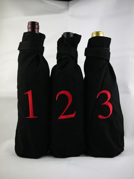 Wine sleeves for blind tasting