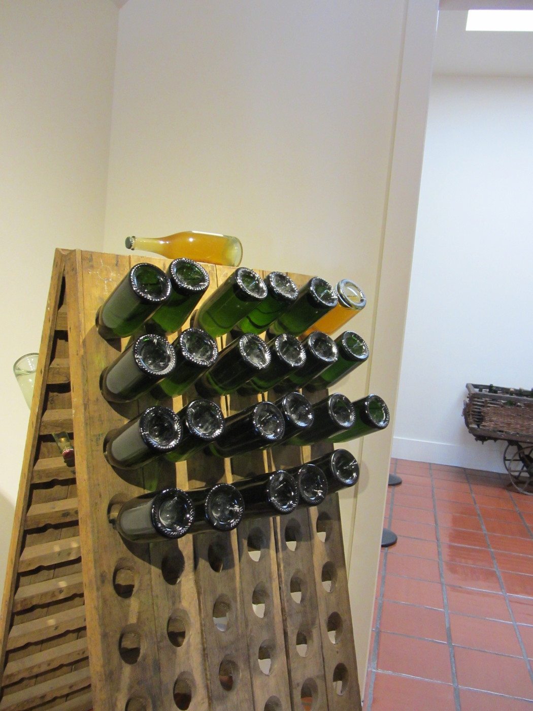 How sparkling wine and Champagne get their sparkle